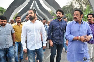 NTR Family Visit to NTR Ghat 2016